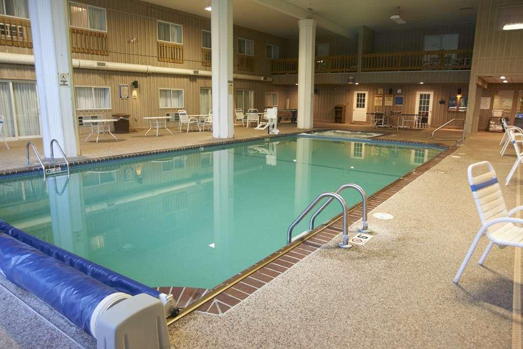 Hotel &