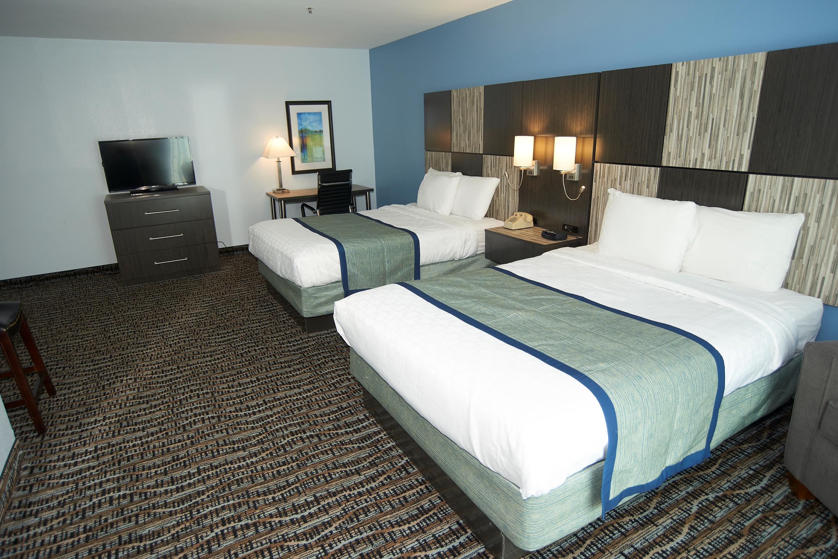 Hotel &