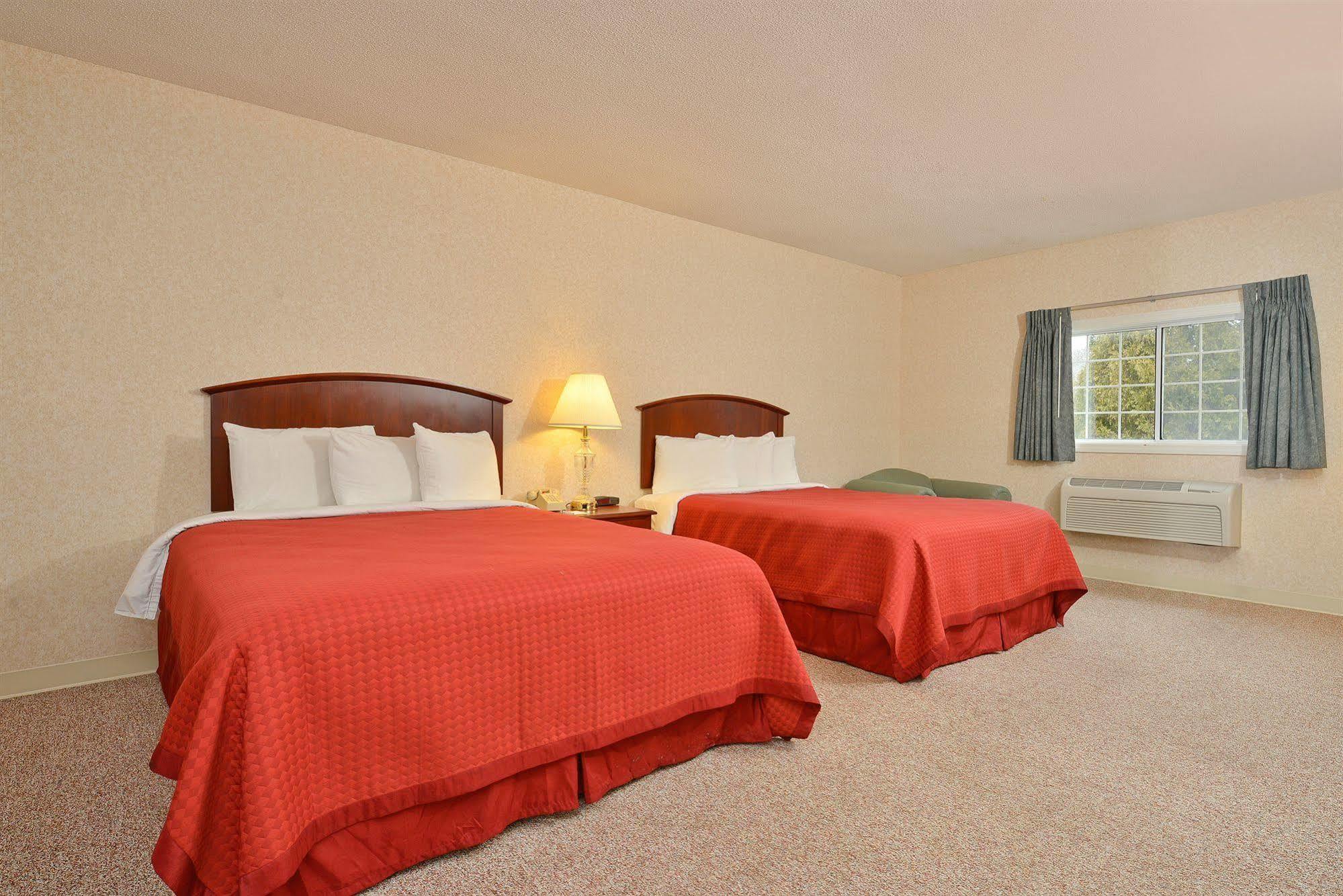 & Hotel