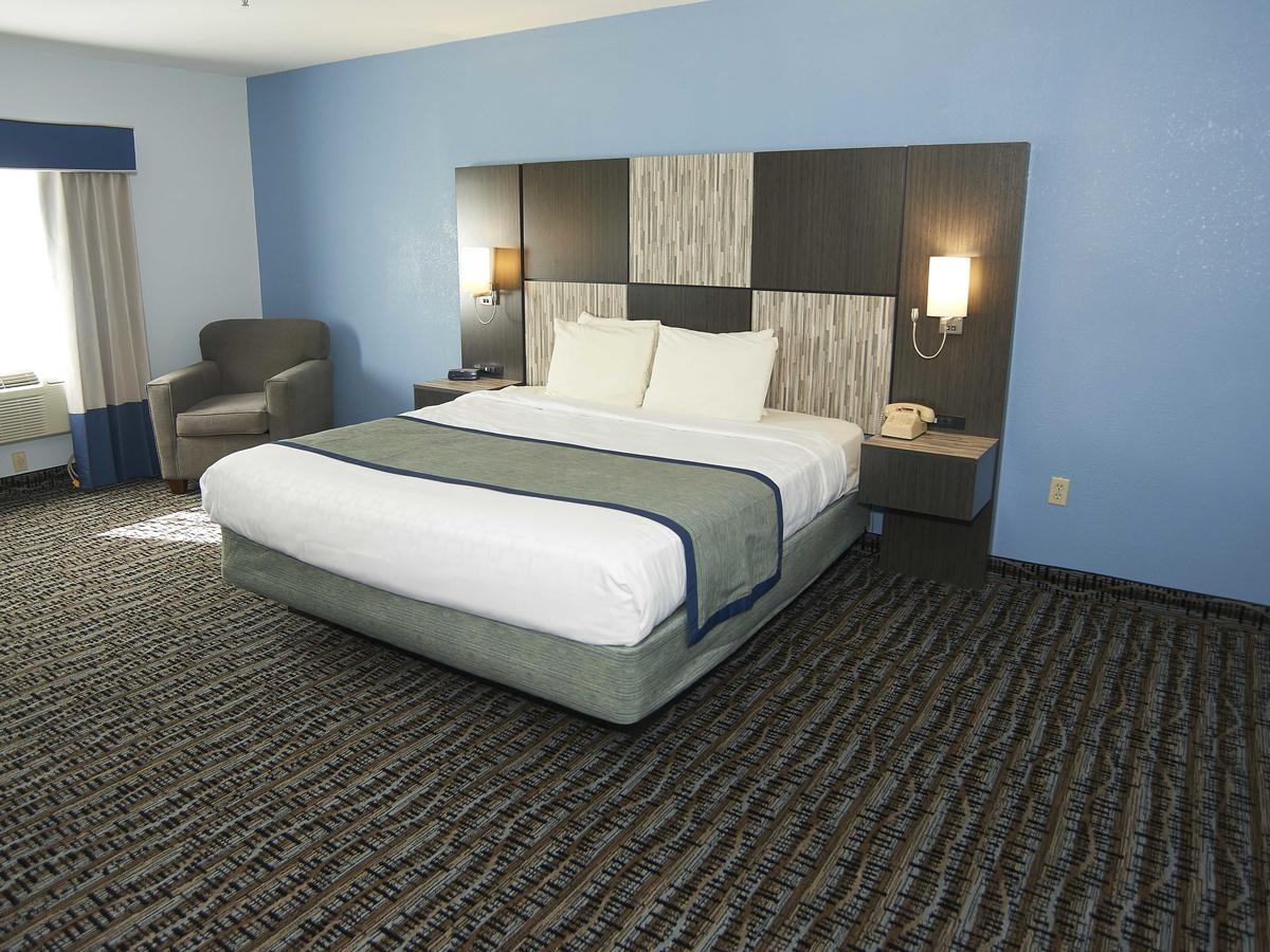 & Hotel