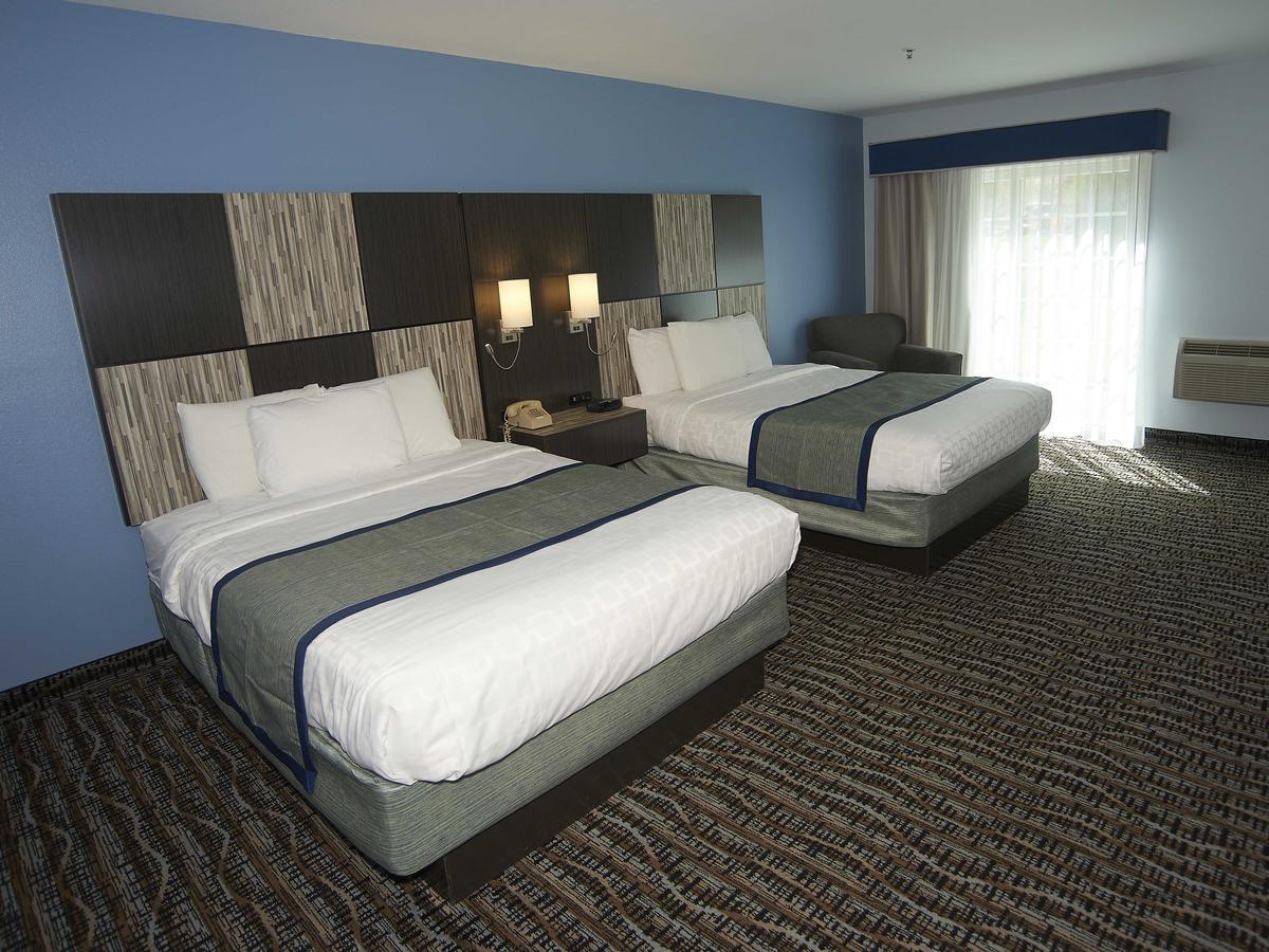 Hotel & 3*