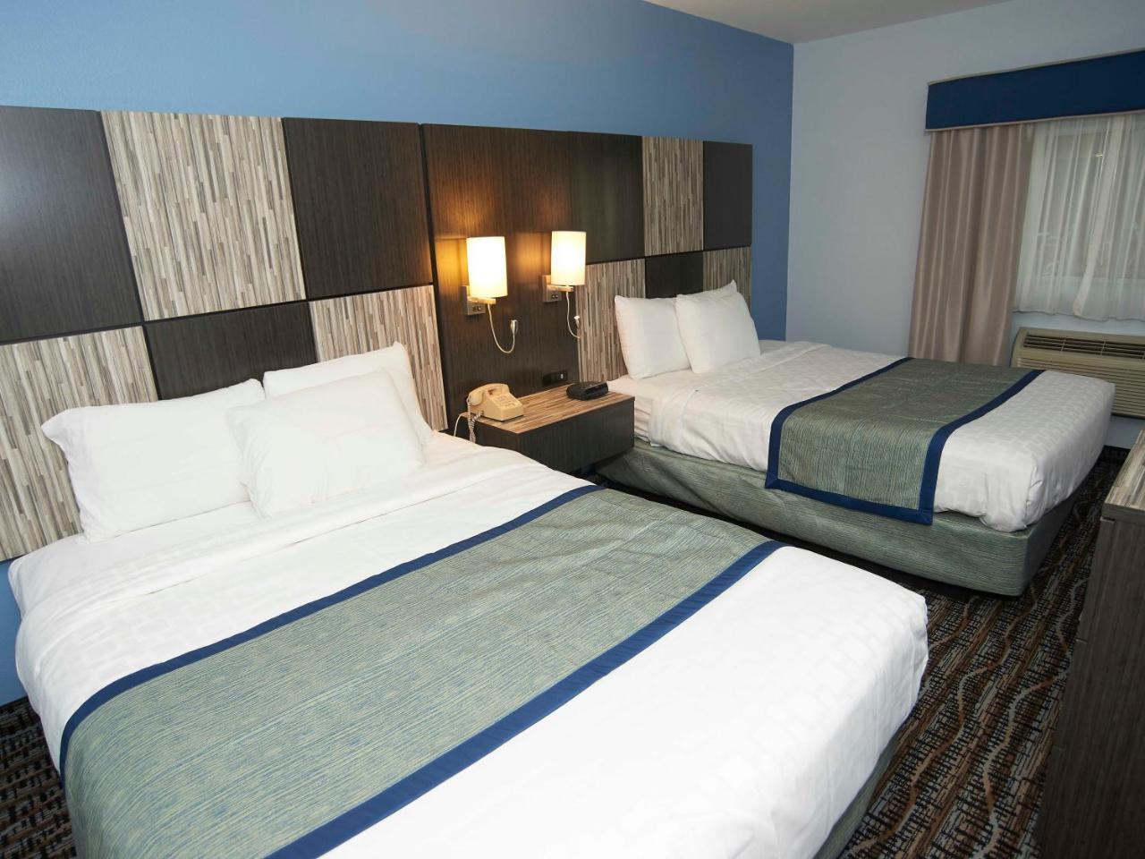 Hotel & 3*